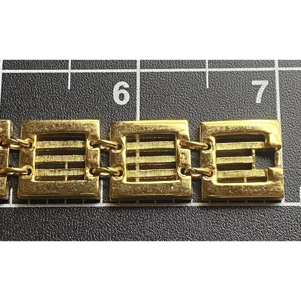 Vintage Crown Trifari Bracelet Textured Gold Tone Panel 7